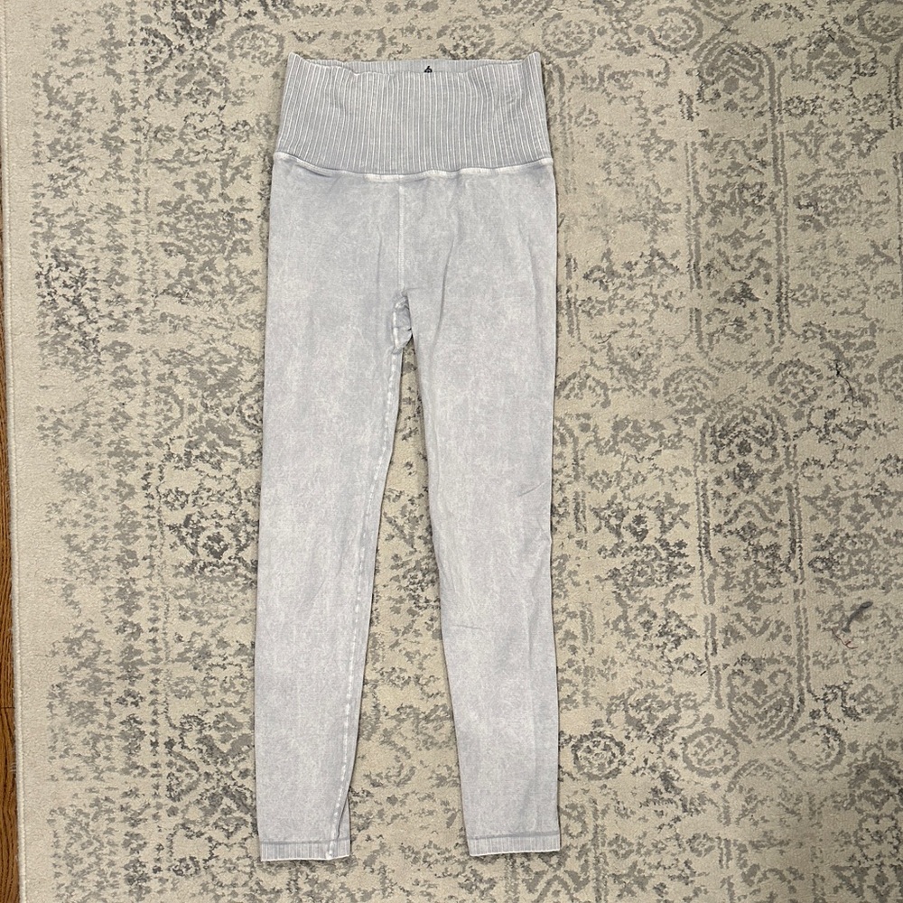 Light Gray/ White Fp movement leggings